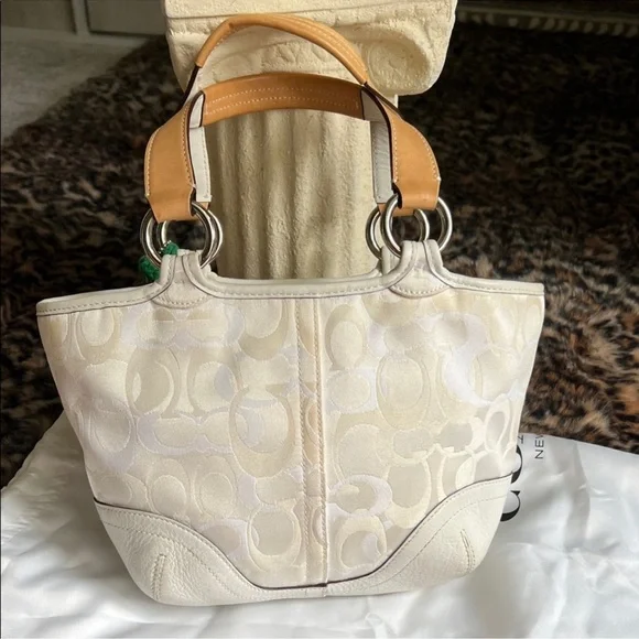 Y2K Coach SoHo Small Shoulder Tote - Picture 2 of 8